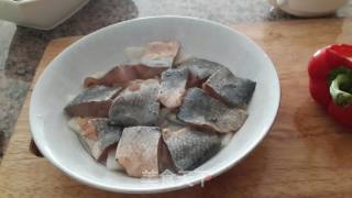 萝卜干蒸鱼的做法步骤：7