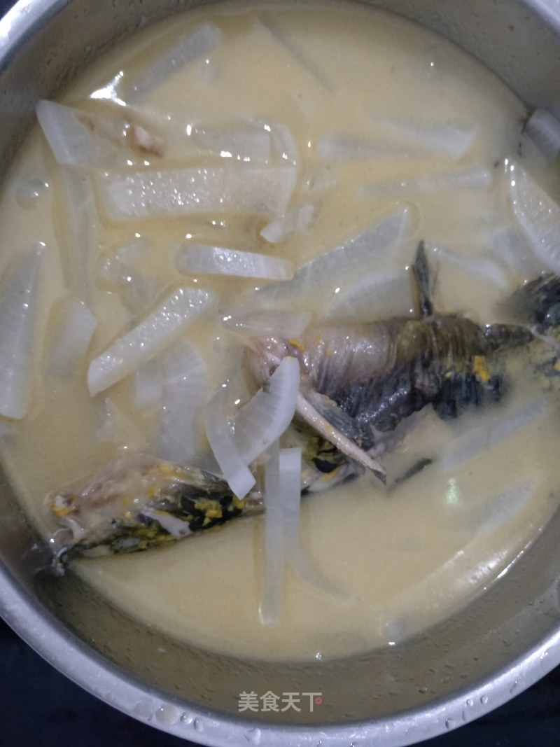昂刺鱼萝卜汤的做法