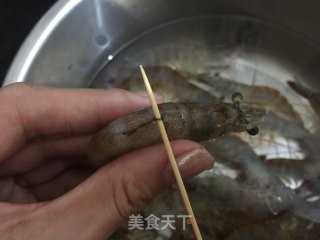 椒盐鲜露虾的做法步骤：1