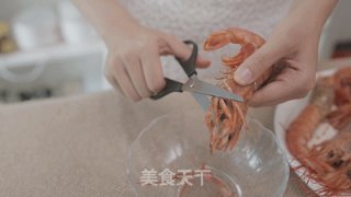 【小森妈妈菜谱】香煎阿根廷芝士红虾的做法步骤：1