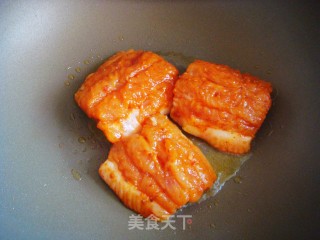 香煎巴沙鱼块的做法步骤：4