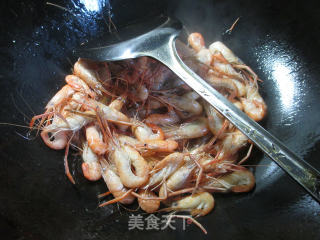 榨菜丝腐竹炒河虾 的做法步骤：3