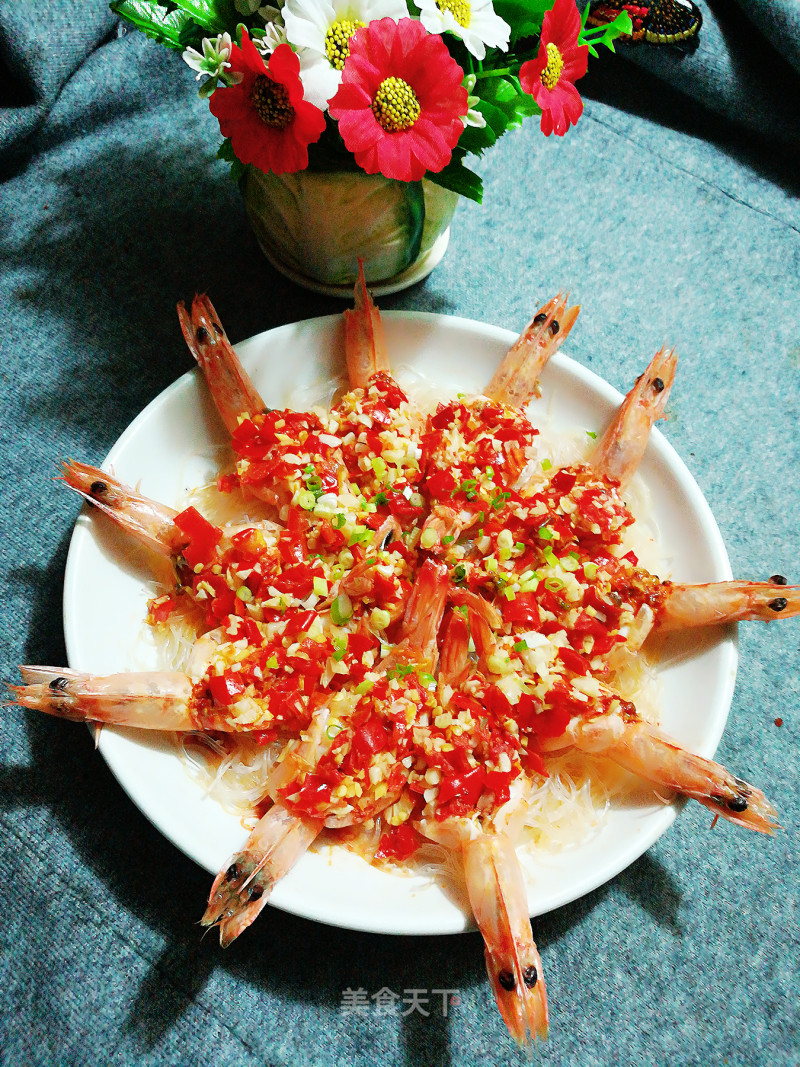蒜蓉剁椒粉丝蒸虾的做法