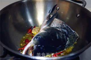 菌菇鱼头汤的做法步骤：3