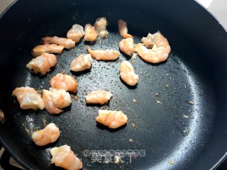 鲜虾蘑菇烩豆腐的做法步骤：2