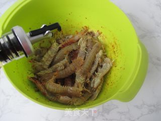 空炸皮皮虾的做法步骤：3