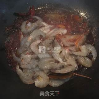 销魂香辣海鲜什锦（螃蟹?虾和濑尿虾）的做法步骤：11