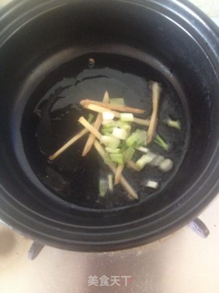 鲍汁暖身砂锅的做法步骤：2