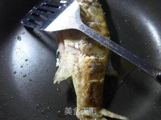 红烧鲈鱼的做法步骤：3