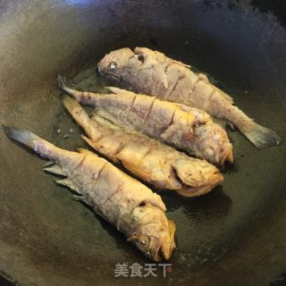 香酥小黄鱼的做法步骤：5