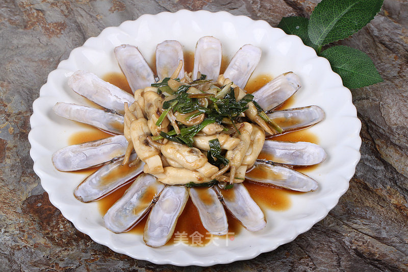 小策海鲜今日菜谱：葱爆蛏子的做法
