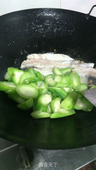 丝瓜豆腐鱼汤的做法步骤：8