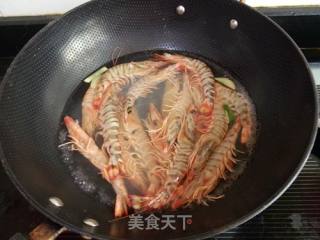 白灼竹节虾的做法步骤：3
