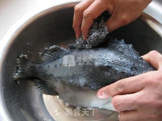 清蒸海参斑鱼的做法步骤：2