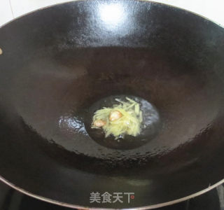 八爪鱼炒韭菜的做法步骤：5