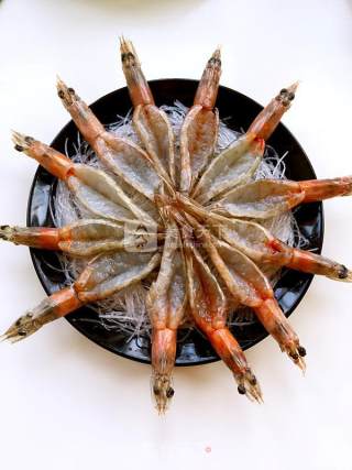 金银蒜粉丝蒸虾的做法步骤：9