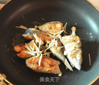 红烧鲅鱼的做法步骤：7