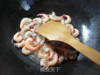 腌白菜炒海虾的做法步骤：4