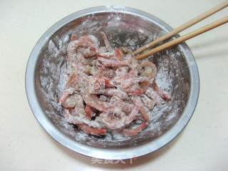 油煎小海虾的做法步骤：3