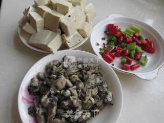 海蛎子豆腐的做法步骤：1