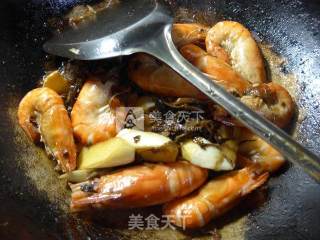 梅干菜茭白炒大头虾的做法步骤：11