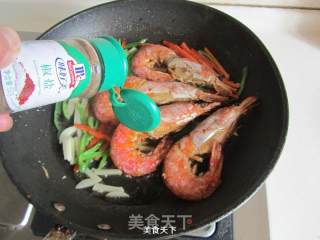 椒盐红虾的做法步骤：9