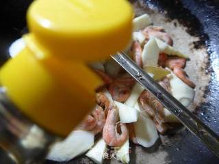 茭白炒籽虾的做法步骤：9