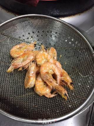 蒜香虾的做法步骤：3