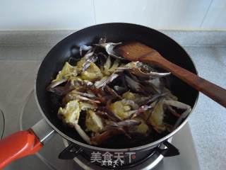 泰式咖哩蟹的做法步骤：1