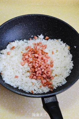 豪华版蛋炒饭—海参蛋炒饭的做法步骤：7