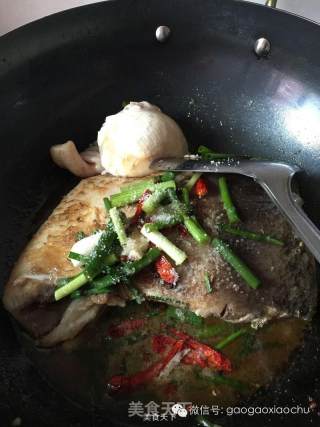 浓郁的味道---小锅炖鱼的做法步骤：5