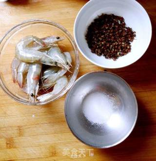 椒盐大虾 （无油版）的做法步骤：1