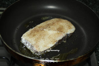黄油香煎银鳕鱼的做法步骤：4