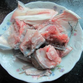 干椒干锅鱼头的做法步骤：1