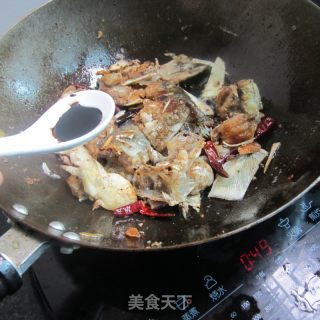 干椒干锅鱼头的做法步骤：7