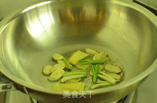 葱姜炒花蟹的做法步骤：8