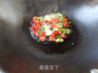 双椒炒大虾的做法步骤：6