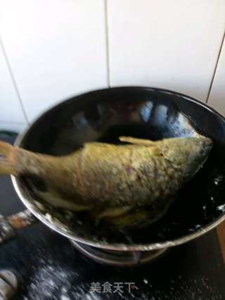 红烧鱼的做法步骤：3