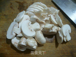 雪菜虾肉炒蘑菇的做法步骤：3