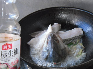 烧汆海鲈鱼的做法步骤：6