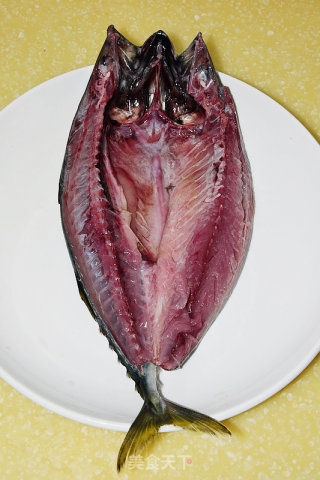 【烤鲐鲅鱼】--寒冬最美味的烤鱼的做法步骤：3