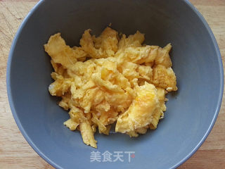 家庭制作虾仁玉米炒饭的做法步骤：7