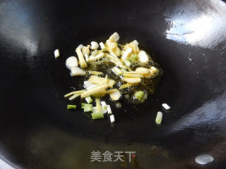 河虾焖毛豆的做法步骤：4