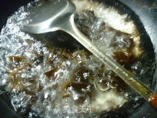 尖椒虾肉炒黑木耳的做法步骤：3