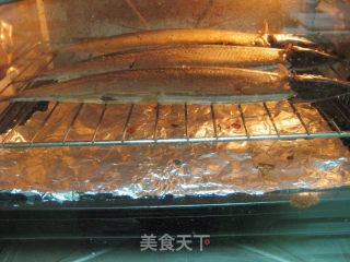 香烤秋刀鱼的做法步骤：4