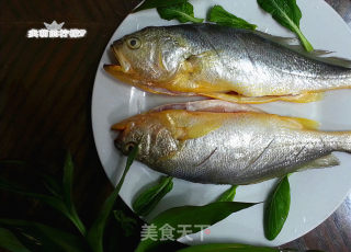 冬季食谱：【4】私房小黄鱼的做法步骤：1