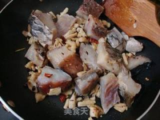 鲜香下饭：豆豉蒸腊鱼的做法步骤：5
