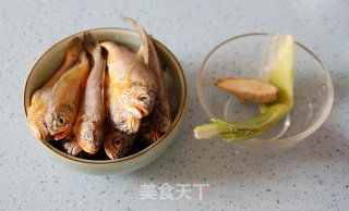 用传统的方法制作冰凉开胃的【豉汁小黄鱼】的做法步骤：1
