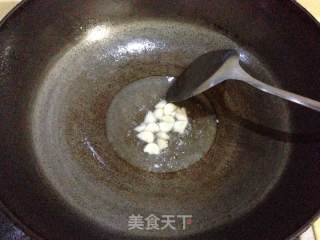 私房菜：香菇西芹炒虾仁的做法步骤：4