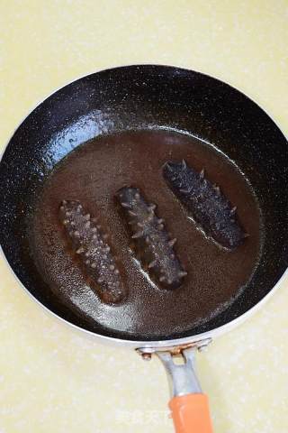 【葱烧海参】---如何熬制一碗好的葱油的做法步骤：6